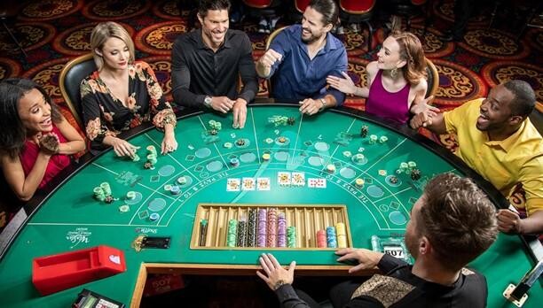 Kinh nghiệm bắt cầu Baccarat hiệu quả từ các cao thủ 7 Bắt cầu Baccarat theo chiến thuật gấp thếp