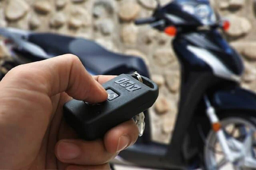 Nằm mơ thấy mất tiền điềm tốt hay xấu? Nằm mơ mất tiền đánh con gì? 9 Nằm mơ thấy mất tiền và xe